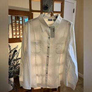 Chico’s “Molly” white button front shirt (sz 3) NWT